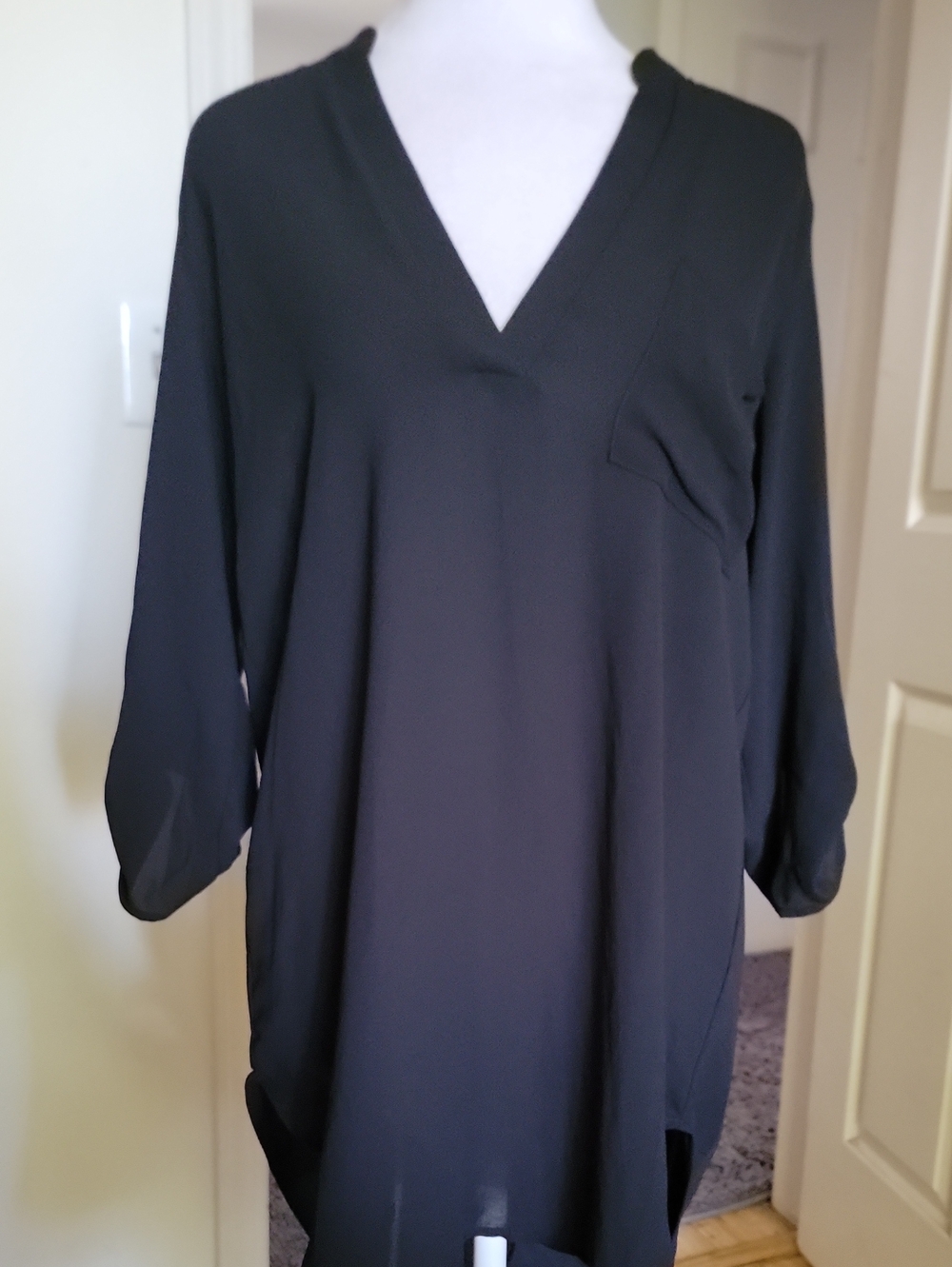 Lush Black V-Neck Long Sleeve Tunic Top